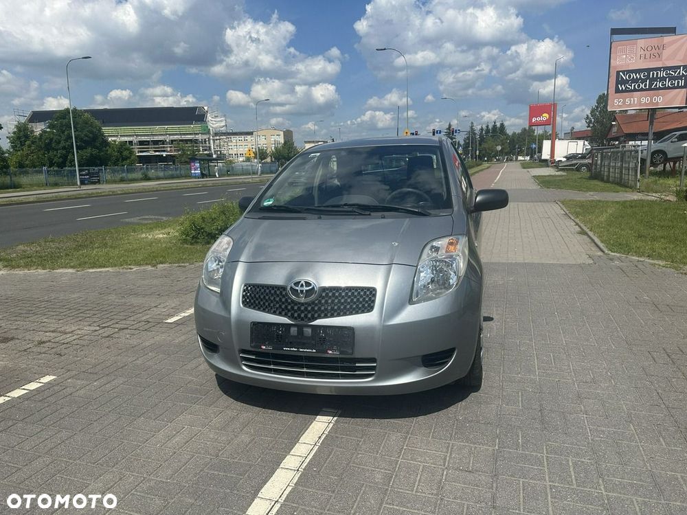 Toyota Yaris 1.0 VVT-i Cool - 3