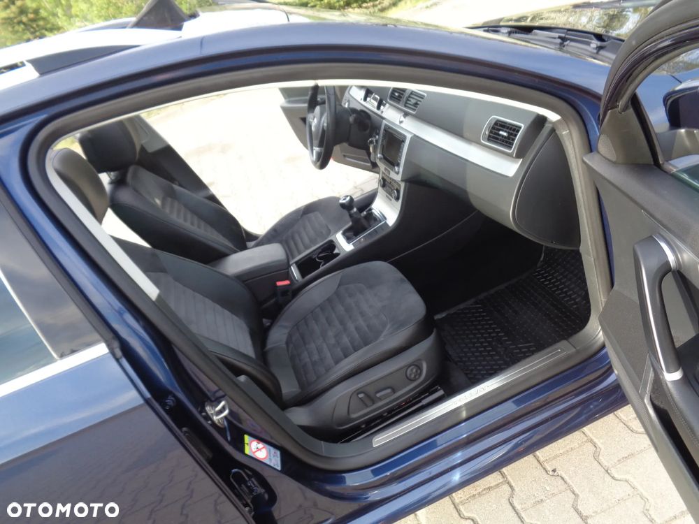 Volkswagen Passat 1.8 TSI Highline - 16
