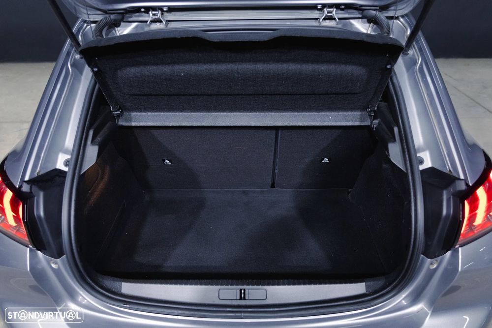 Peugeot e-208 Allure Pack - 20