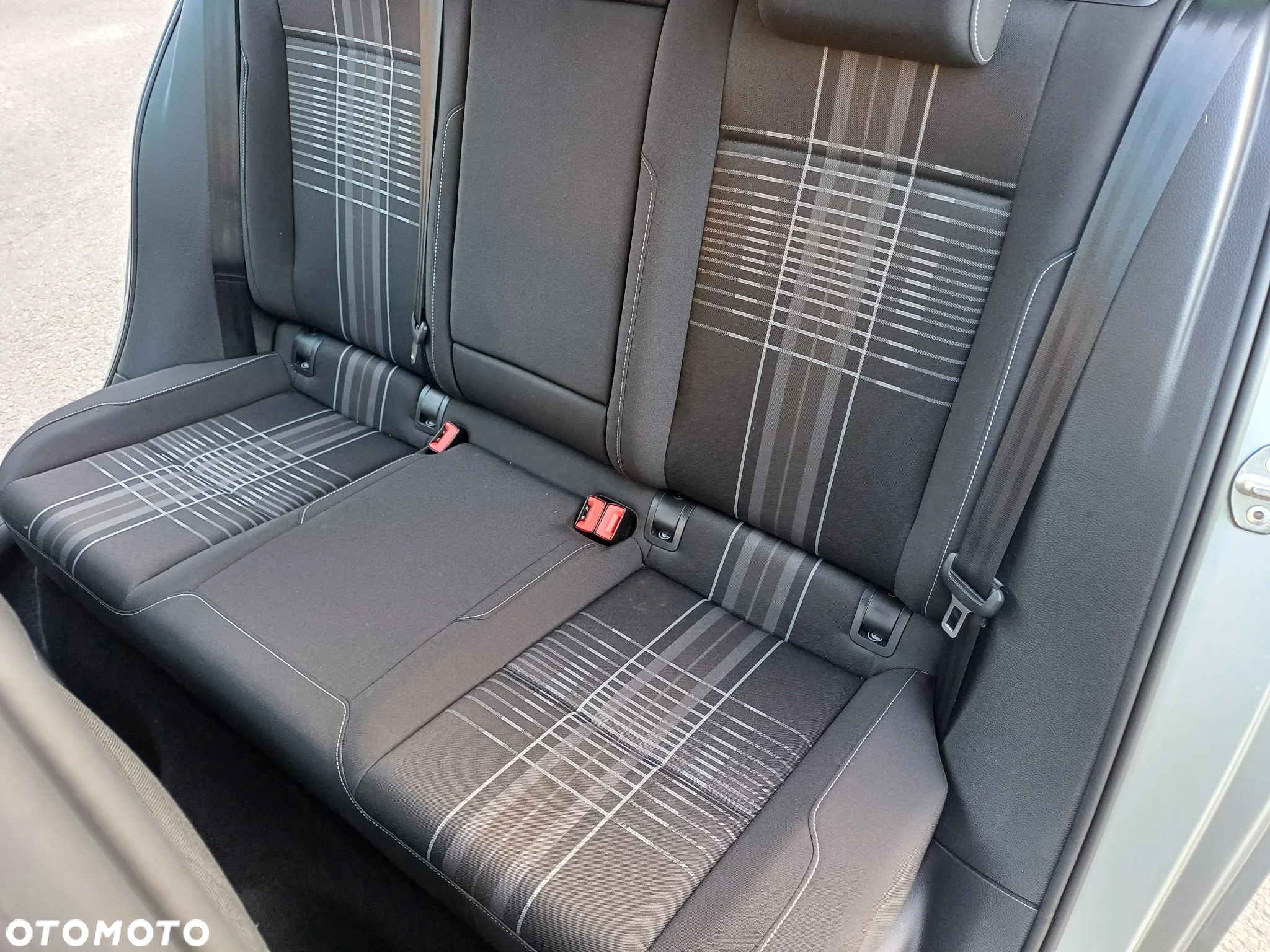 Volkswagen Golf 2.0 BlueTDI Comfortline - 21