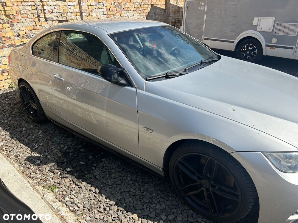 BMW Seria 3 325i - 5