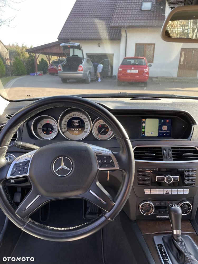Mercedes-Benz Klasa C 180 CGI Automatik BlueEFFICIENCY Elegance - 12