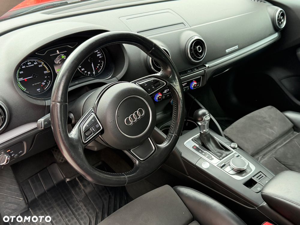 Audi A3 Sportback 1.4 TFSI E-tron Ambiente e-S tronic - 15