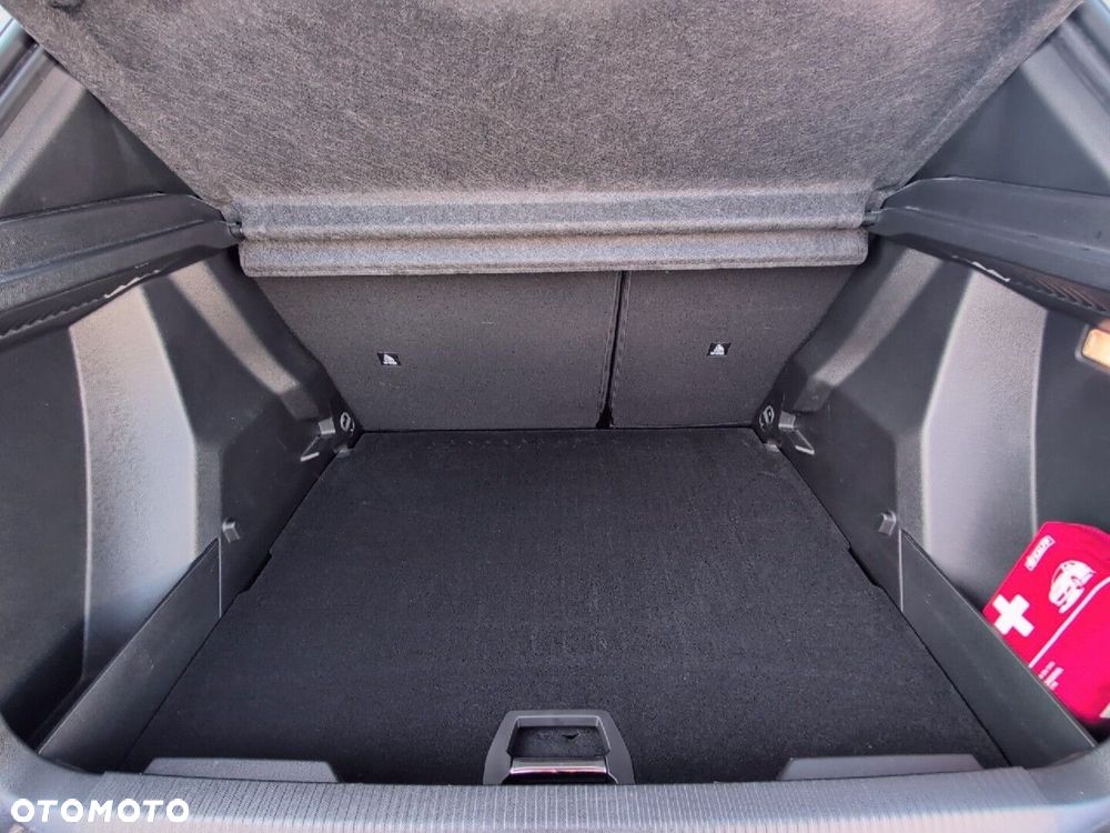 Peugeot 2008 1.5 BlueHDi GT S&S EAT8 - 6