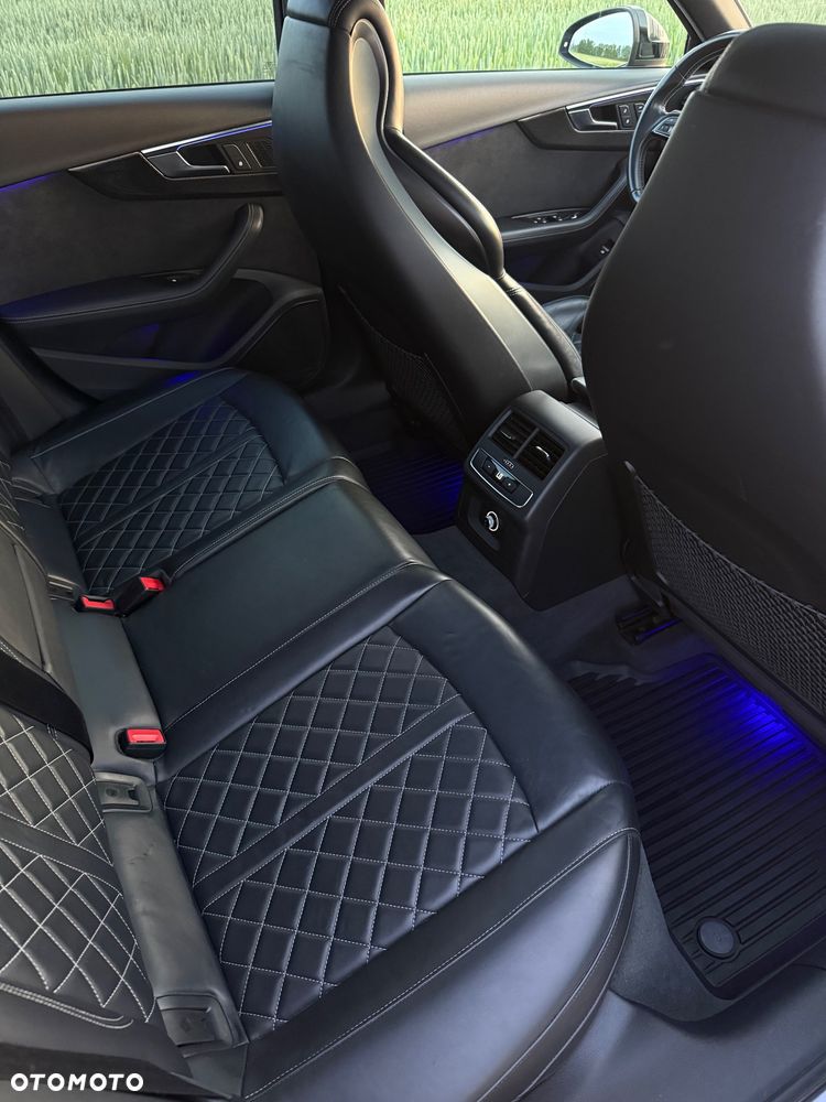 Audi S4 Limousine - 15
