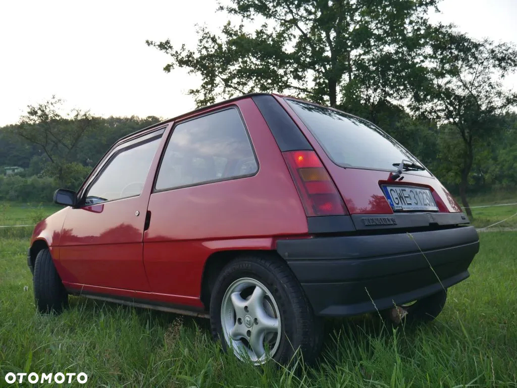 Renault 5 - 8