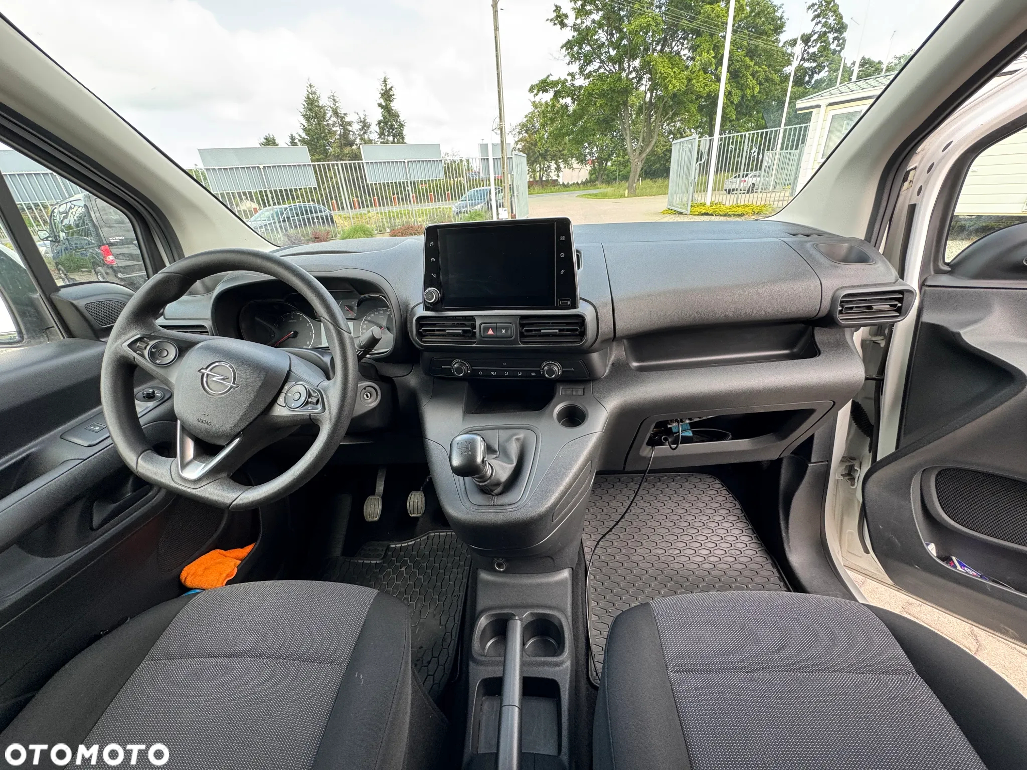 Opel Combo Life 1.2 Turbo S&S - 10