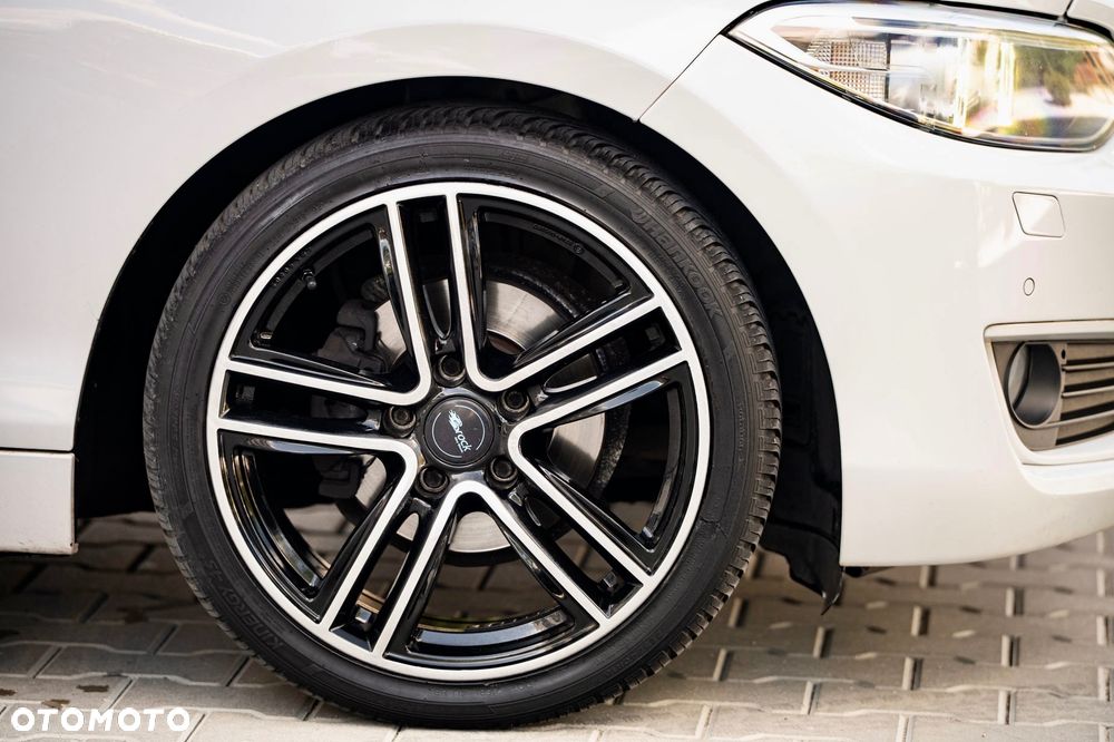 BMW Seria 2 218d - 20