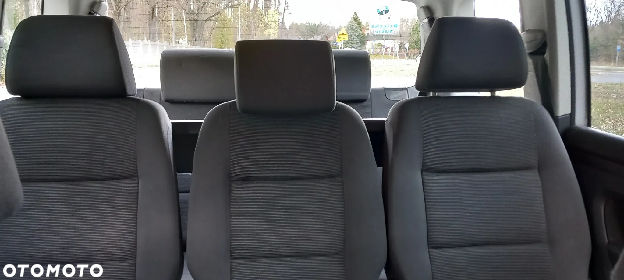 Volkswagen Touran 1.6 Conceptline - 12