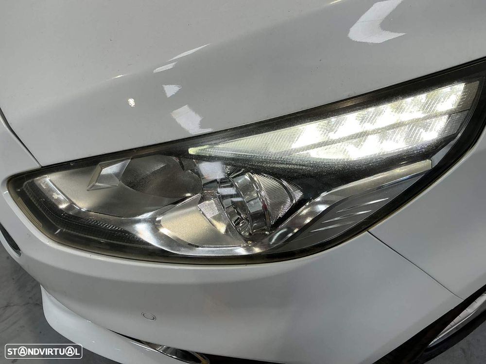 Ford S-Max - 13