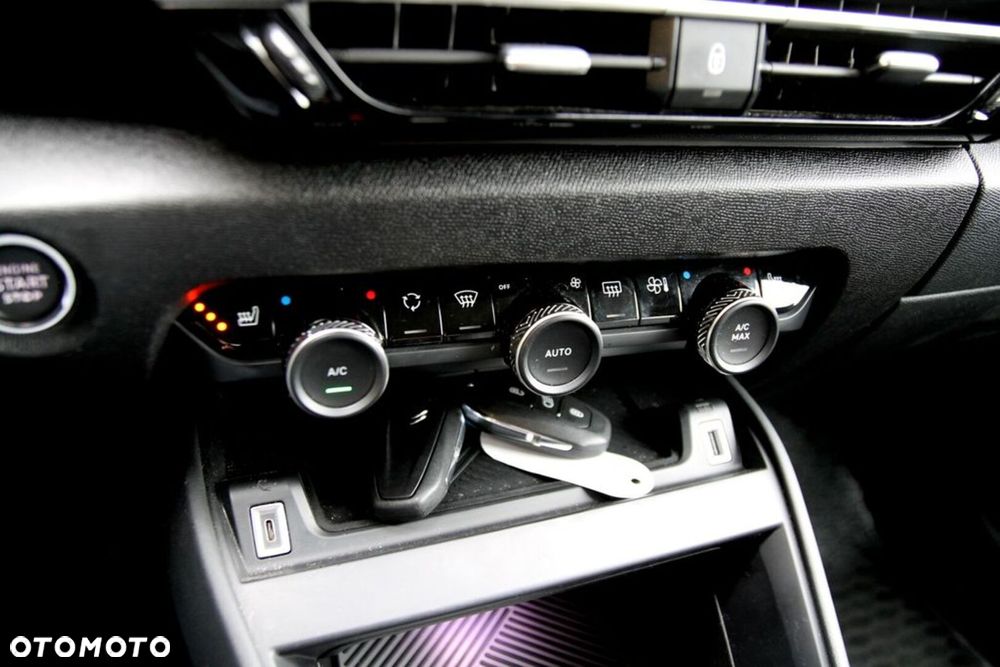 Citroën C4 1.2 PureTech Shine S&S EAT8 - 23