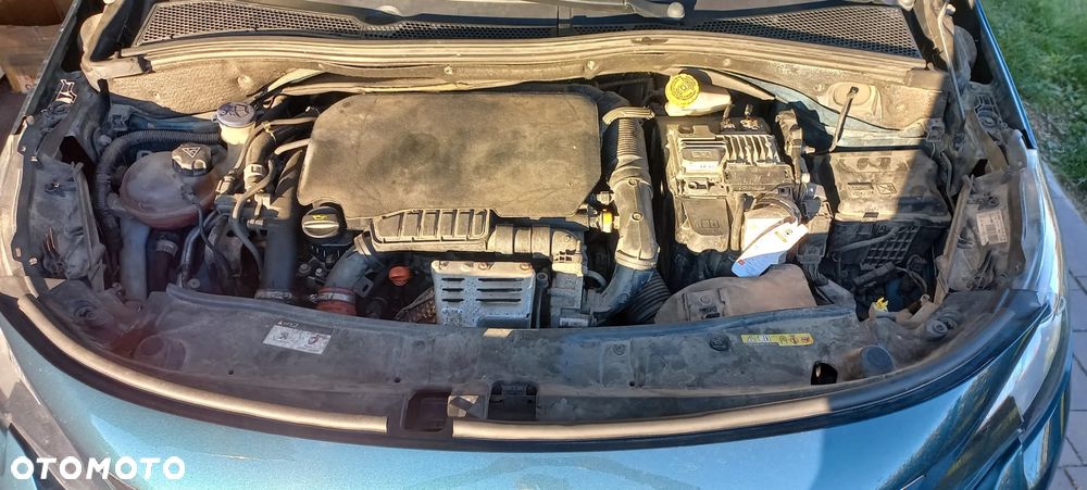 Peugeot 2008 1.2 Pure Tech Allure S&S - 26