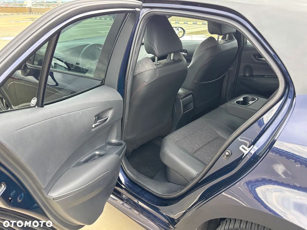 Toyota Corolla 1.8 Hybrid Executive - 31