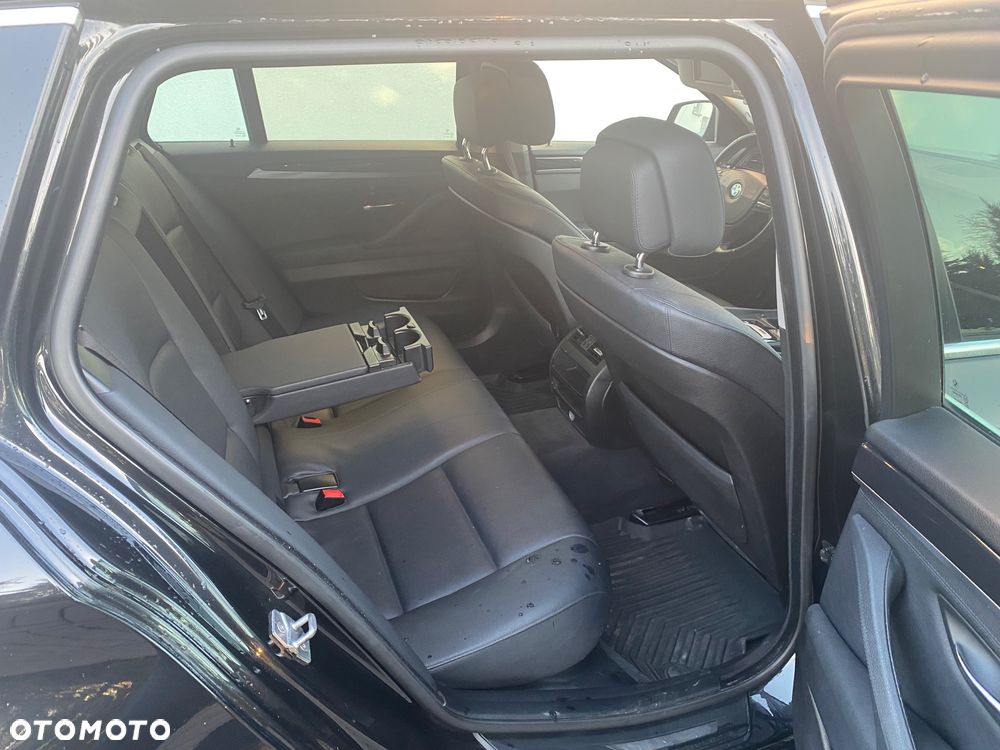 BMW Seria 5 520d - 34