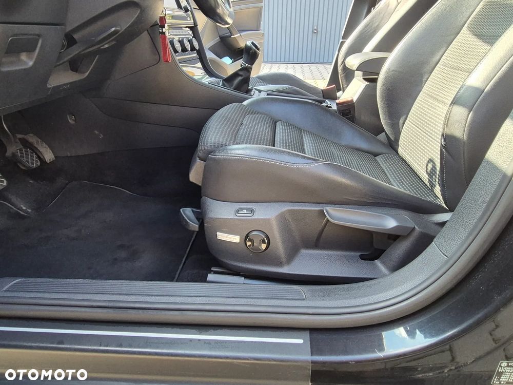 Volkswagen Golf VII 1.4 TSI BMT Highline - 12