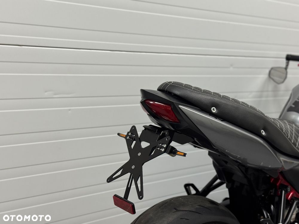 Suzuki SV - 11