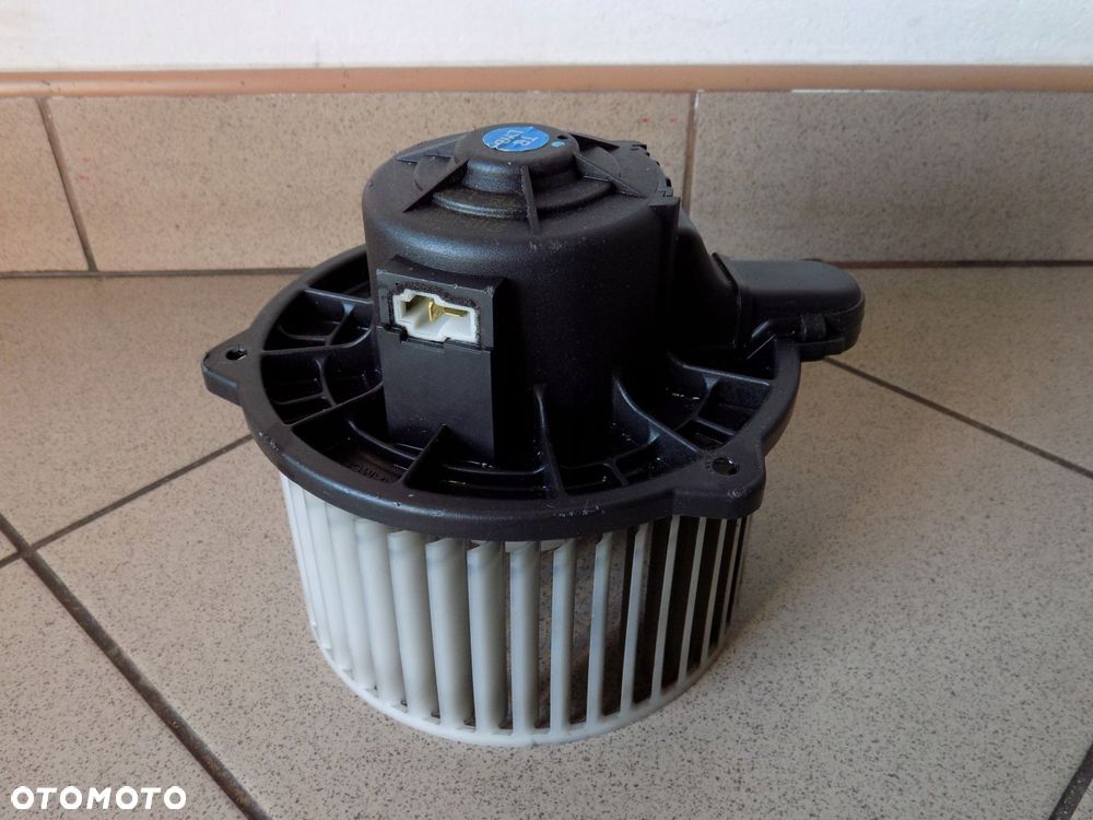 HYUNDAI GETZ LIFT WENTYLATOR NAWIEWU DMUCHAWY - 1