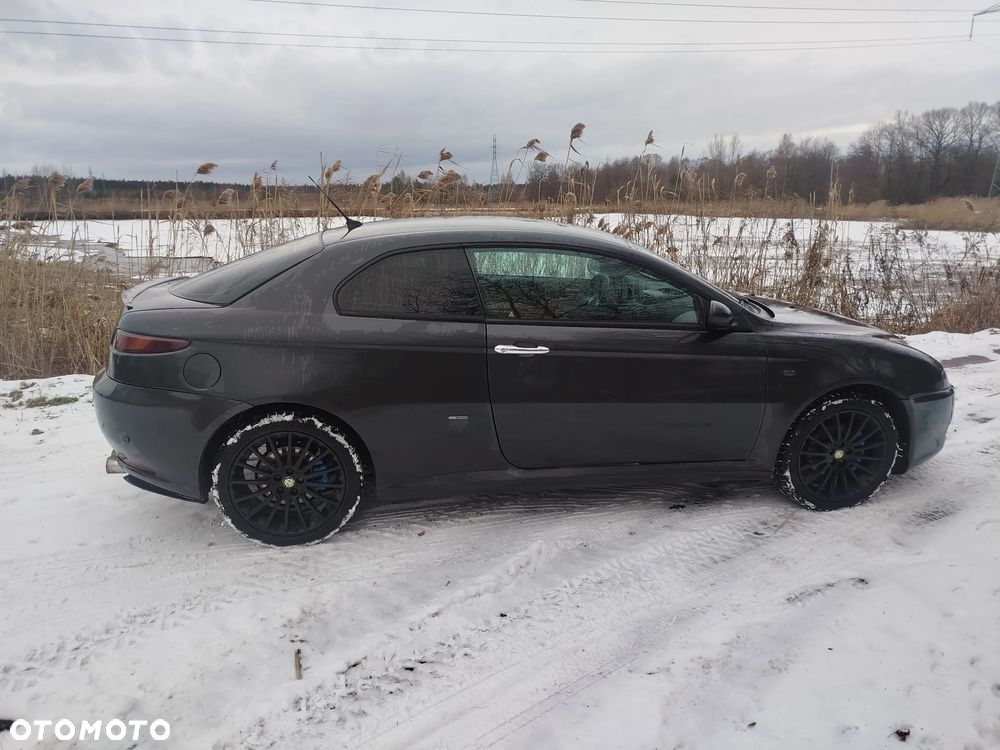 Alfa Romeo GT 1.9JTD 16V Distinctive - 7