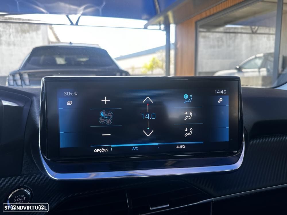 Peugeot 208 1.2 PureTech Allure EAT8 - 19