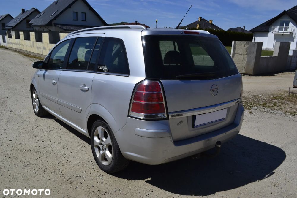 Opel Zafira 1.9 CDTI - 9