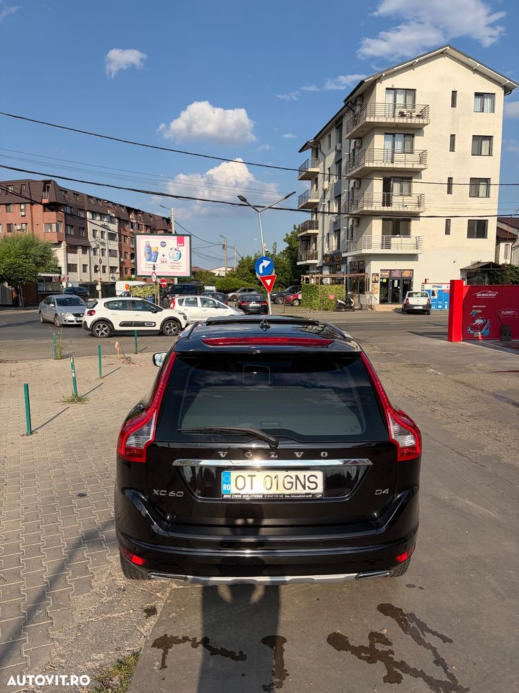 Volvo XC 60 D4 Geartronic Summum - 4