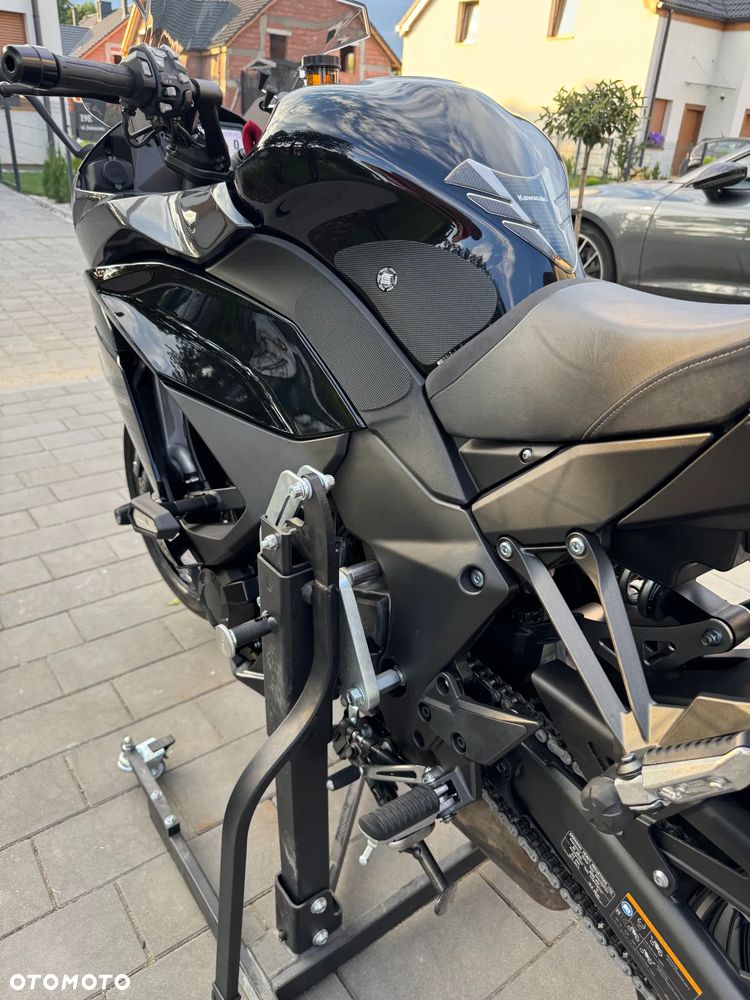 Kawasaki Ninja 1000 SX - 10