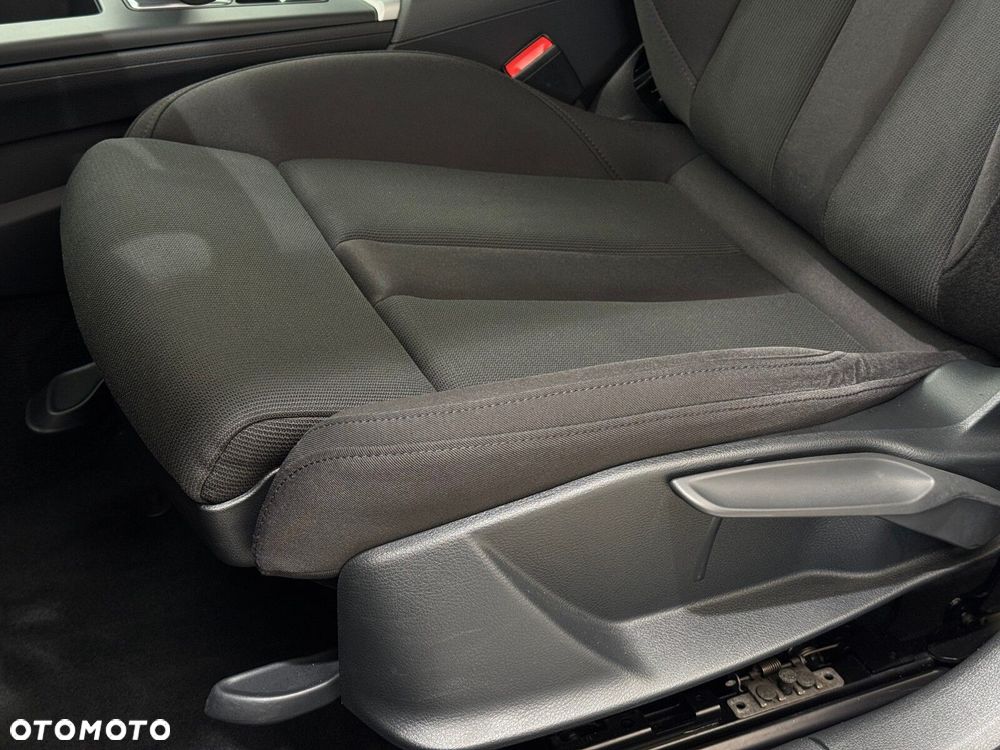 Audi A4 Limousine - 11