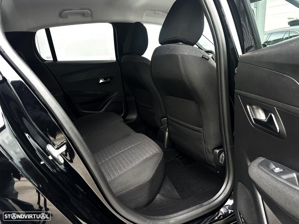 Peugeot 208 1.2 PureTech Active Pack - 22