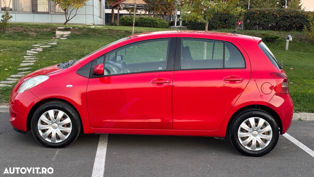 Toyota Yaris 1.3 Aut Luna - 7
