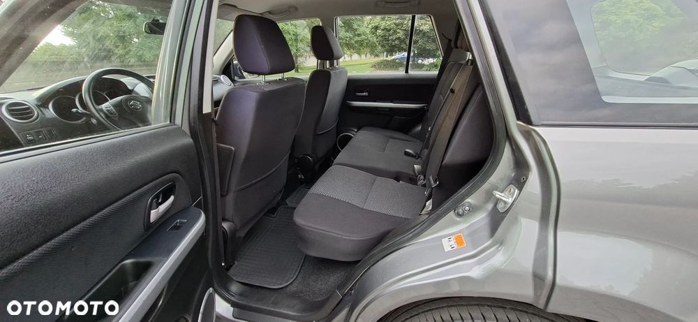 Suzuki Grand Vitara 2.0 Comfort + Family - 36