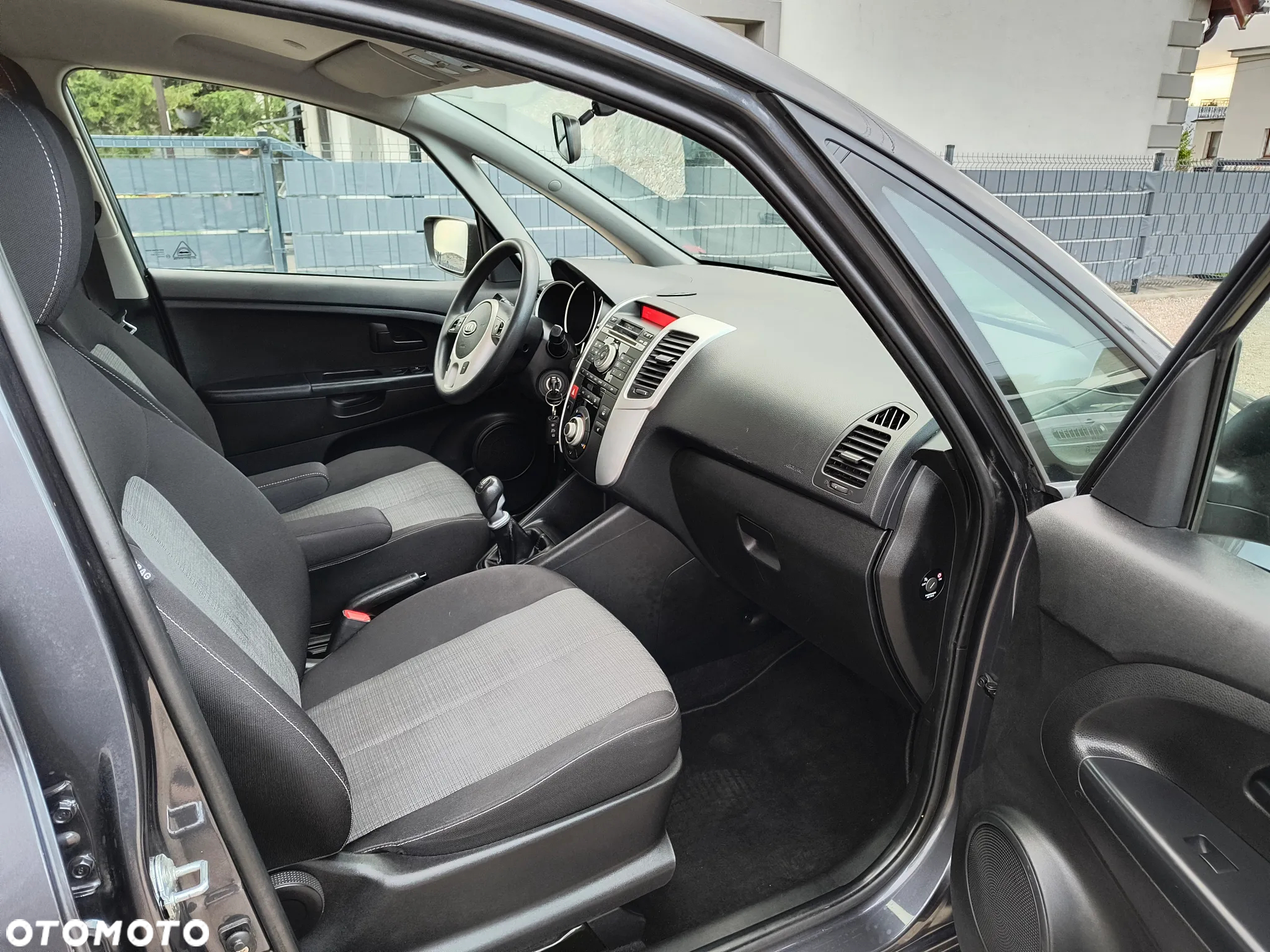 Kia Venga - 13