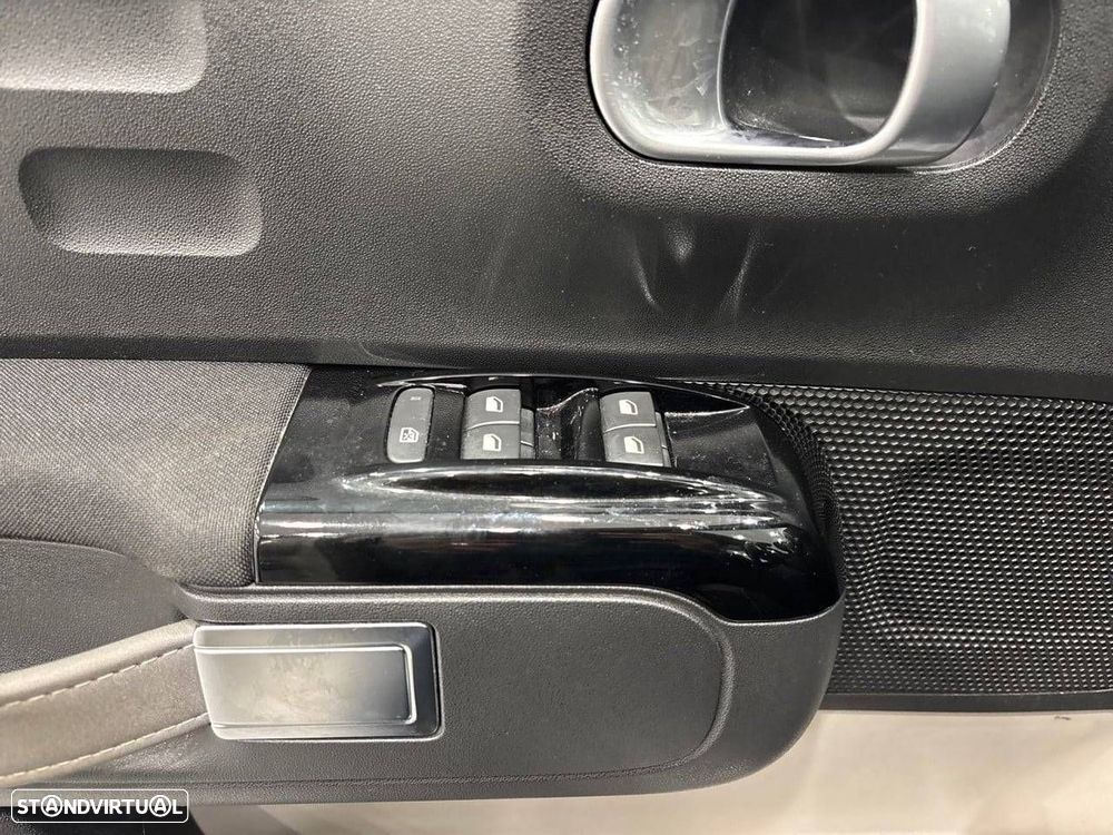 Citroën C3 1.2 PureTech Shine EAT6 - 20