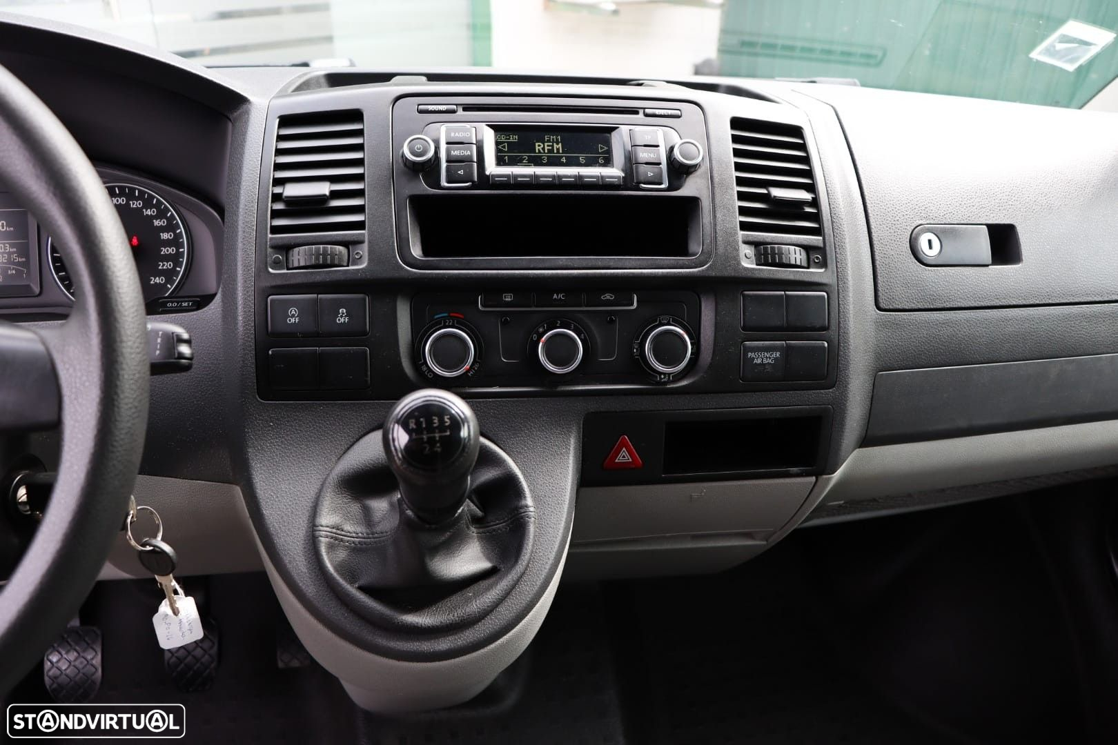 VW California Beach 2.0 TDI Beach Camper - 11