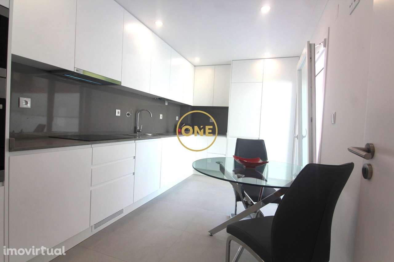 Edificio Cruzeiro Exclusivo T3 com Terraço "Oferta da Escritura" - Grande imagem: 2/17