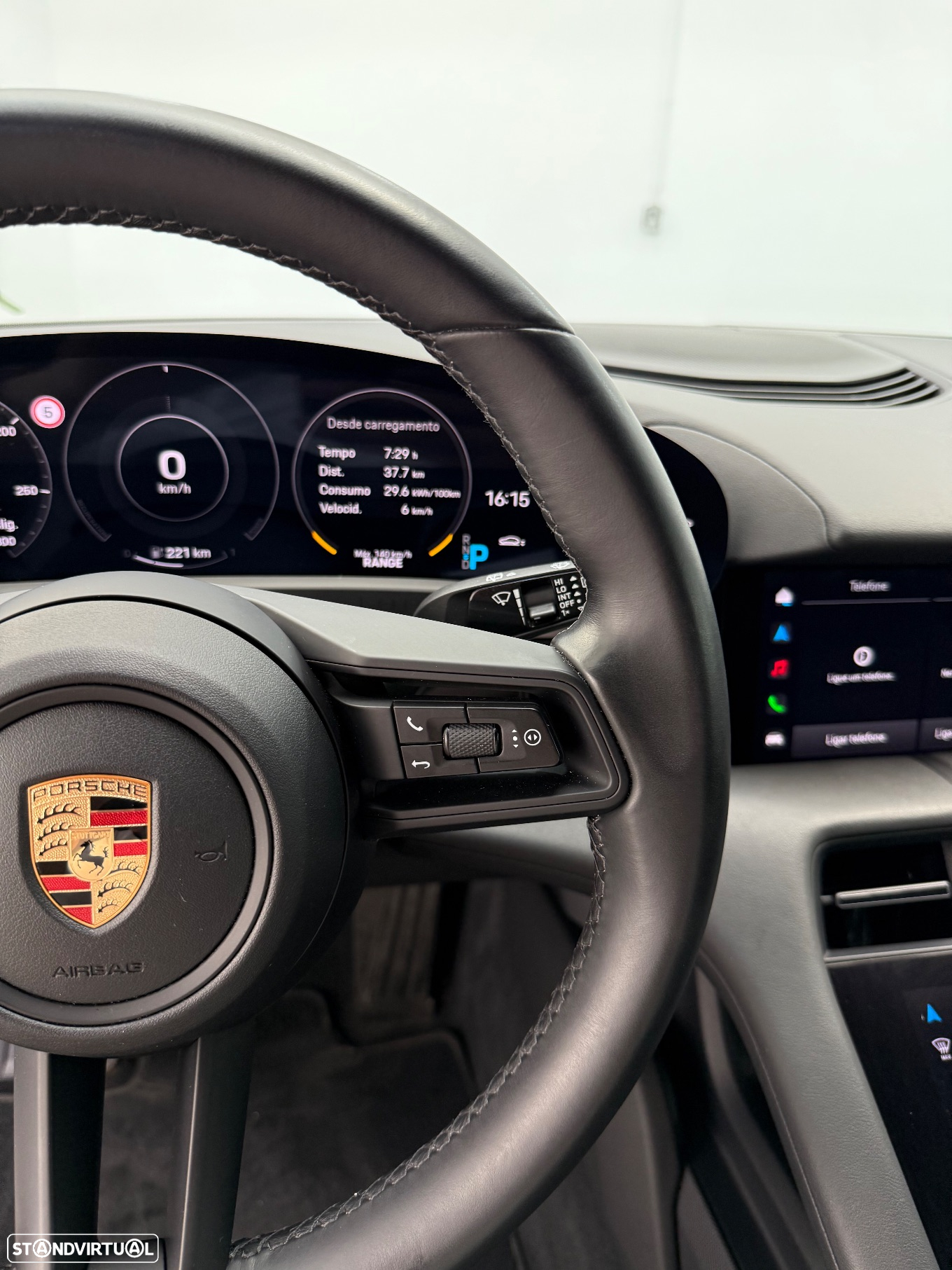 Porsche Taycan Cross Turismo 4 - 12