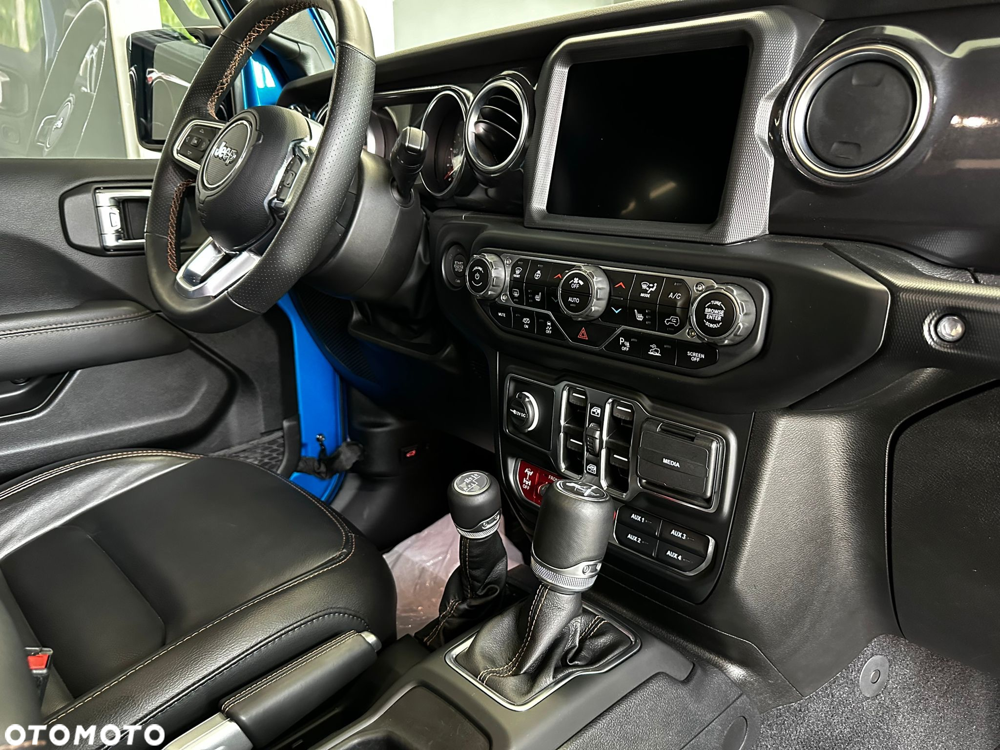 Jeep Wrangler - 21