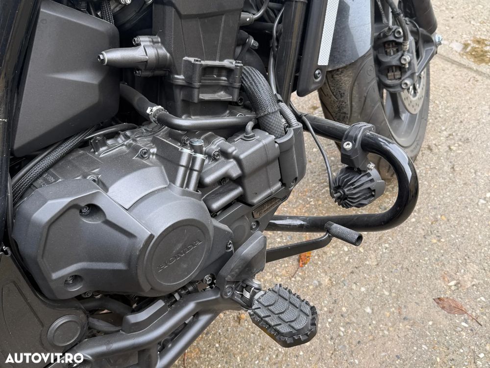 Honda Rebel 1100 - 12