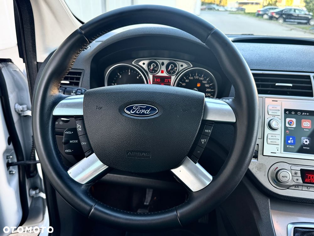 Ford Kuga 2.0 TDCi 4x4 Titanium - 26