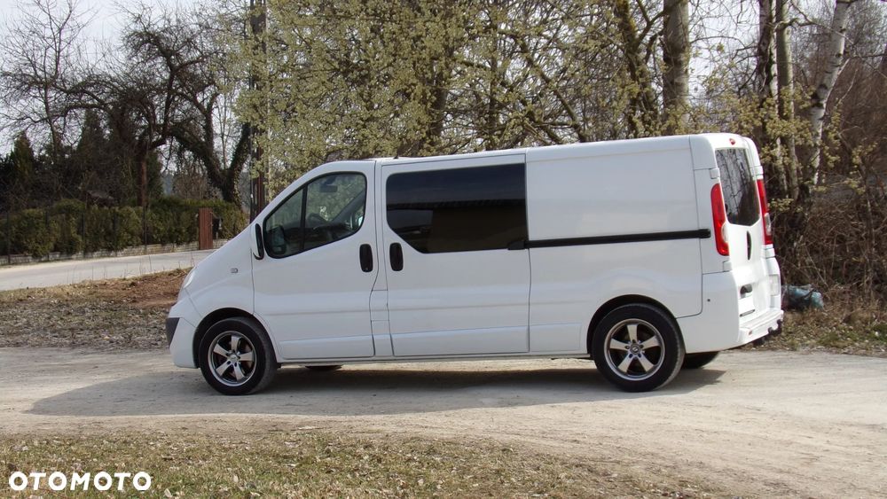 Opel VIVARO 2.5 150KM * L2H1 * KLIMA * SERWIS * DUBEL KABINA * ZADBANY ! - 7