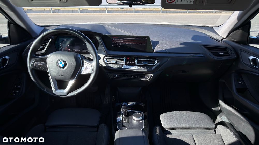 BMW Seria 2 218i - 12