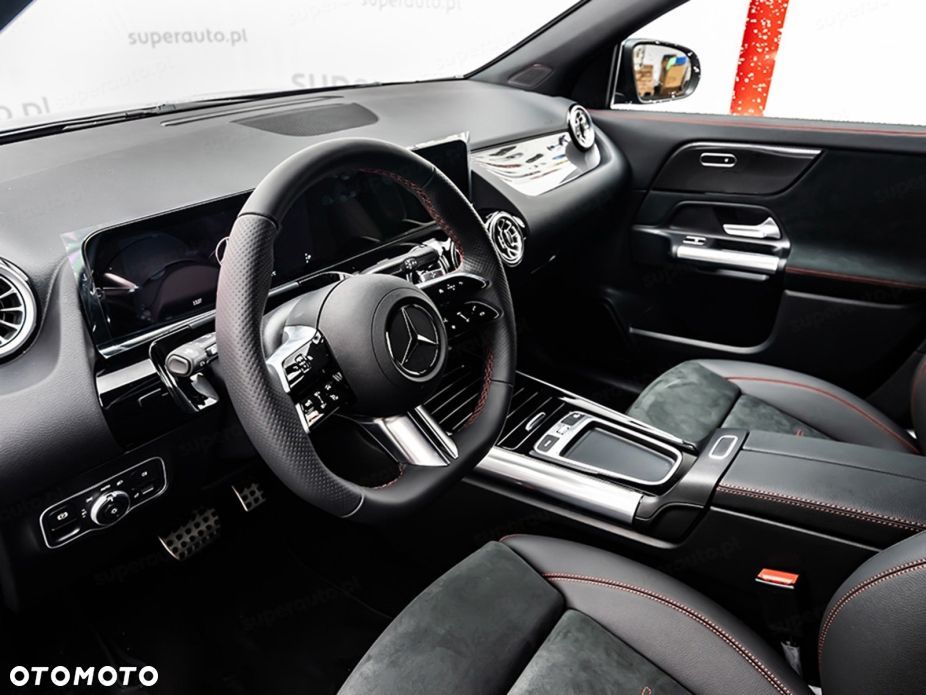 Mercedes-Benz GLA 200 AMG Line - 9