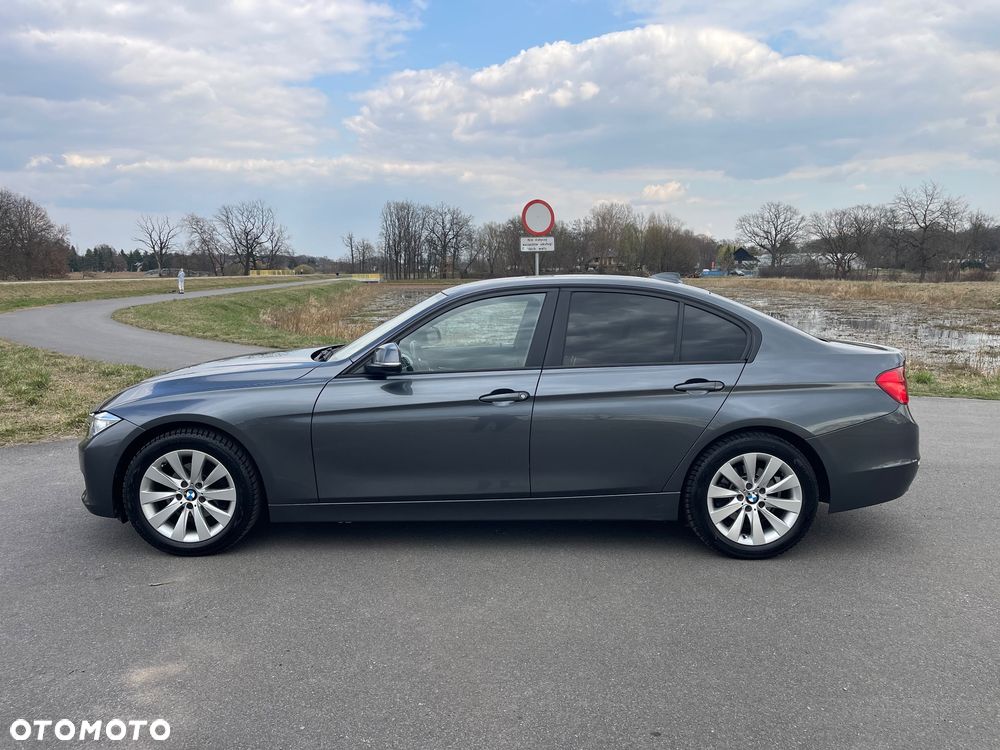 BMW Seria 3 320i - 2