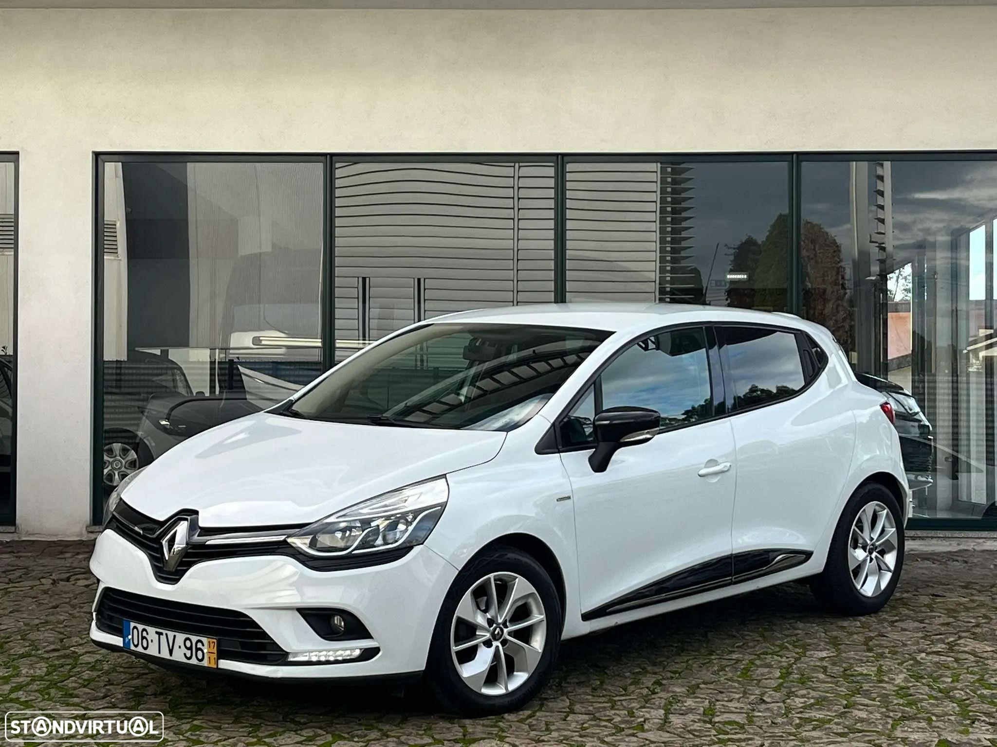 Renault Clio 1.5 dCi Limited EDition - 1