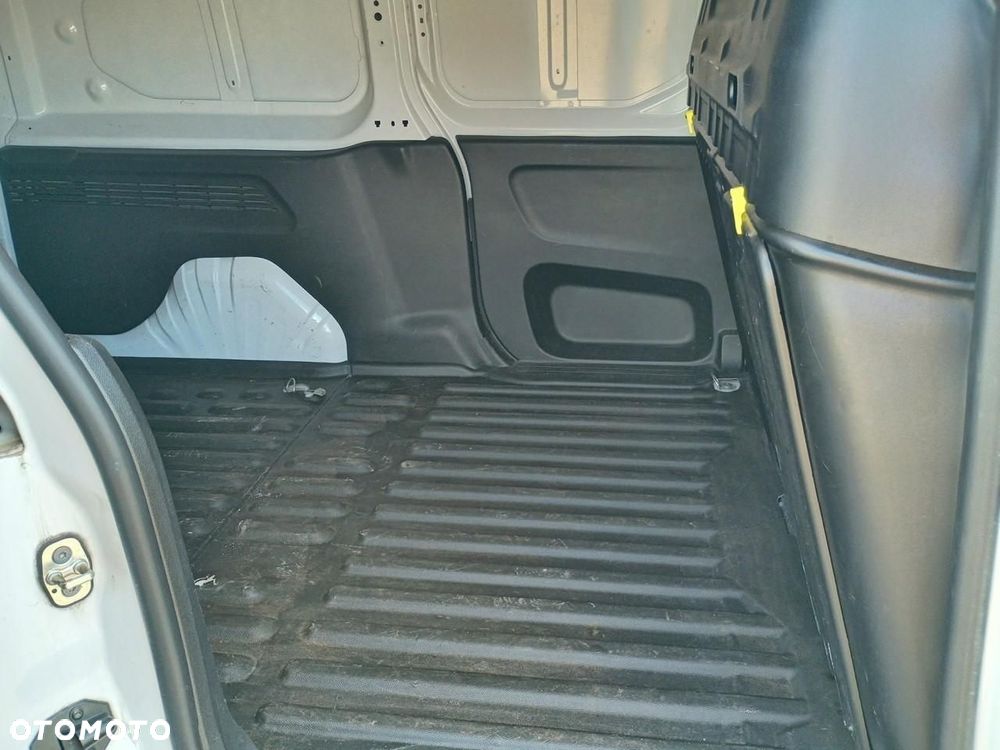 Opel Combo Cargo - 10