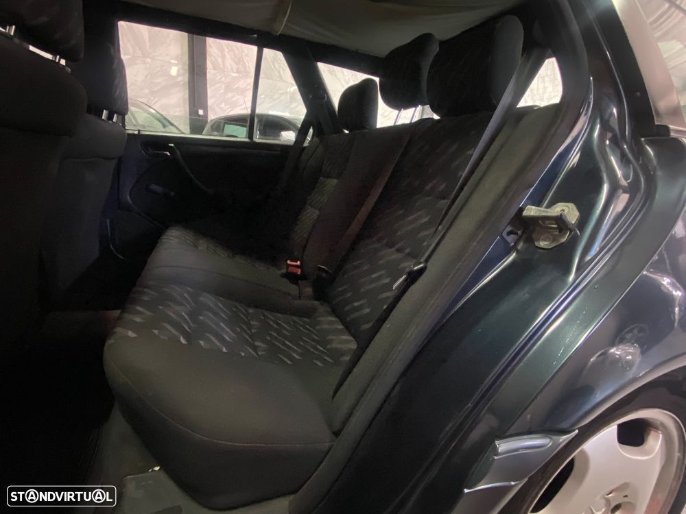 Mercedes-Benz C 220 - 10