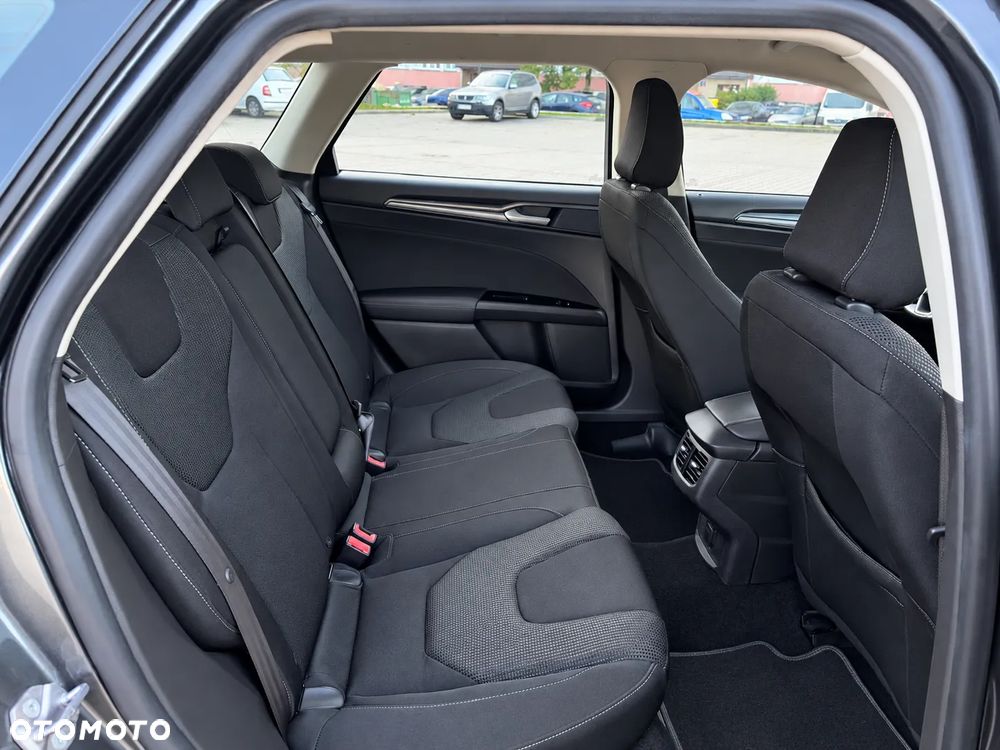 Ford Mondeo 2.0 Hybrid Titanium - 14
