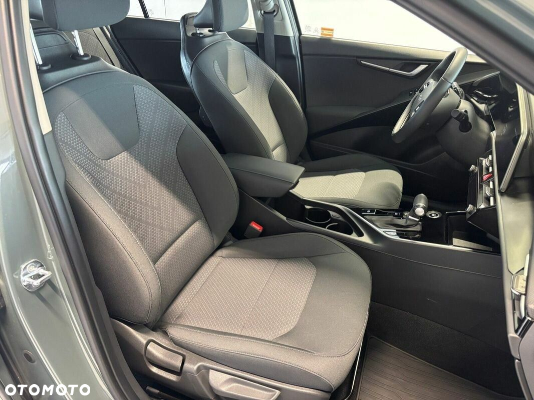 Kia Niro 1.6 GDI Hybrid M - 19