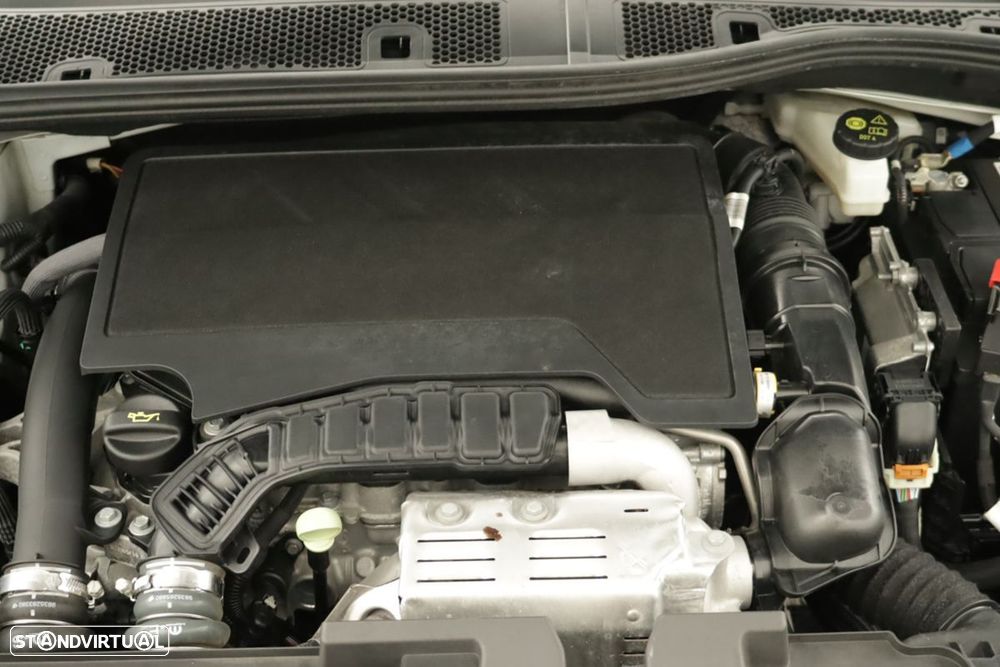 Citroën C4 1.2 PureTech Plus EAT8 - 24