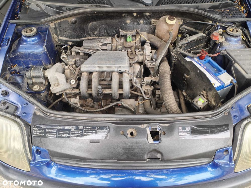 Renault Clio - 6