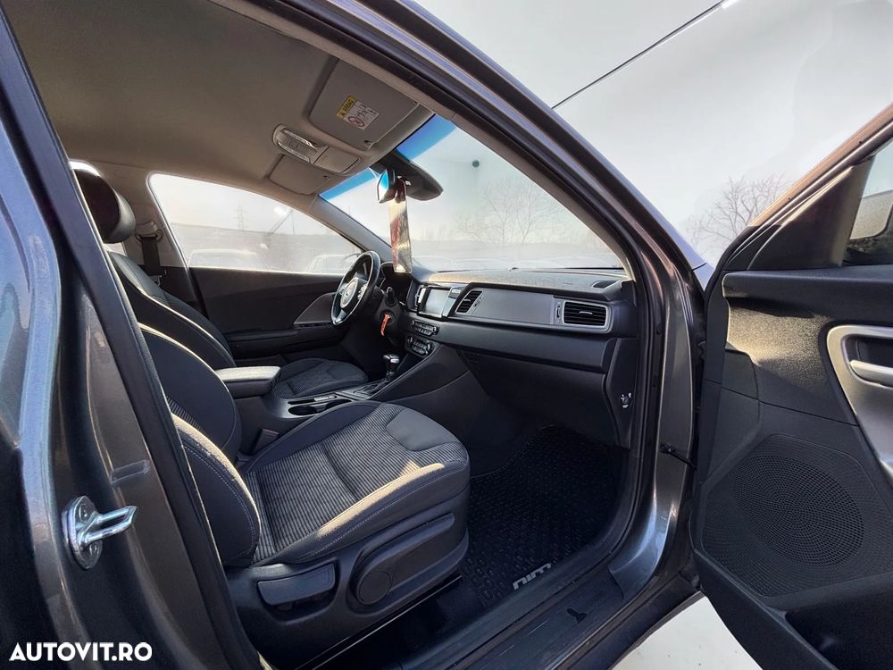 Kia Niro 1.6 GDI PHEV 2WD Aut. Vision - 12